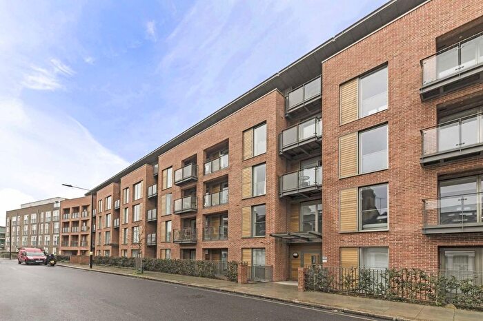 2 Bedroom Flat To Rent In Maygrove Road, West Hampstead, NW6