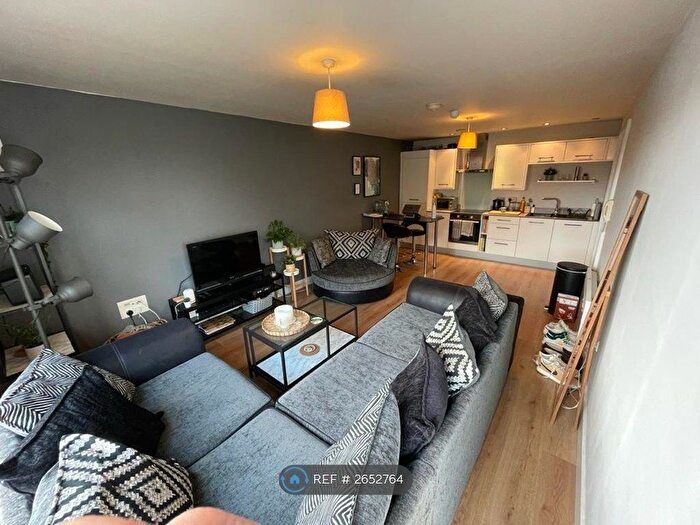 2 Bedroom Flat To Rent In Water Street, Manchester, M3