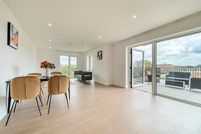 2 Bedroom Flat To Rent In Holland House, Fulham Reach, Tierney Lane, London, W6