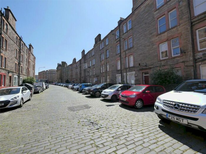 1 Bedroom Flat To Rent In Smithfield Street, Edinburgh, EH11