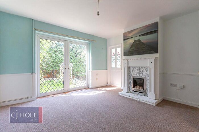 4 Bedroom Semi-Detached House To Rent In Mulberry Close, Kingswood, Bristol, BS15