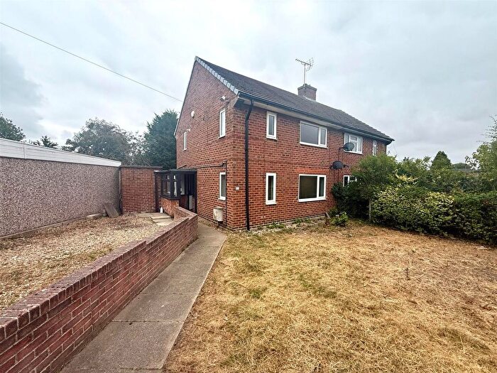 2 Bedroom Semi-Detached House To Rent In Beech Crescent, Eckington, Sheffield, S21