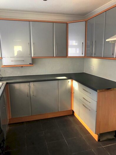 2 Bedroom House To Rent In Field Street, Hull, HU9