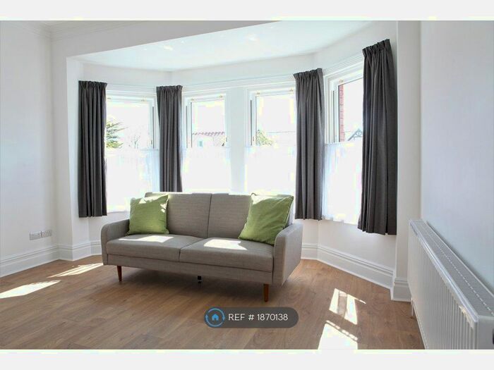 2 Bedroom Flat To Rent In Lathom Road, Southport, PR9