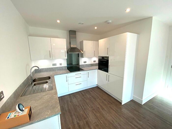 2 Bedroom Flat To Rent In Ocean Drive, Leith, Edinburgh, EH6