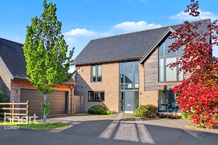 4 Bedroom Detached House For Sale In Lake Drive, Corby, NN17