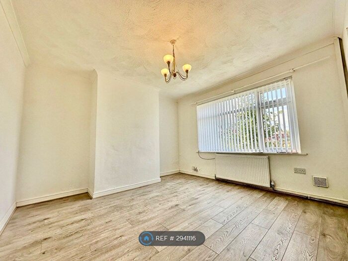 3 Bedroom Semi-Detached House To Rent In Moorside Avenue, Bolton, BL4