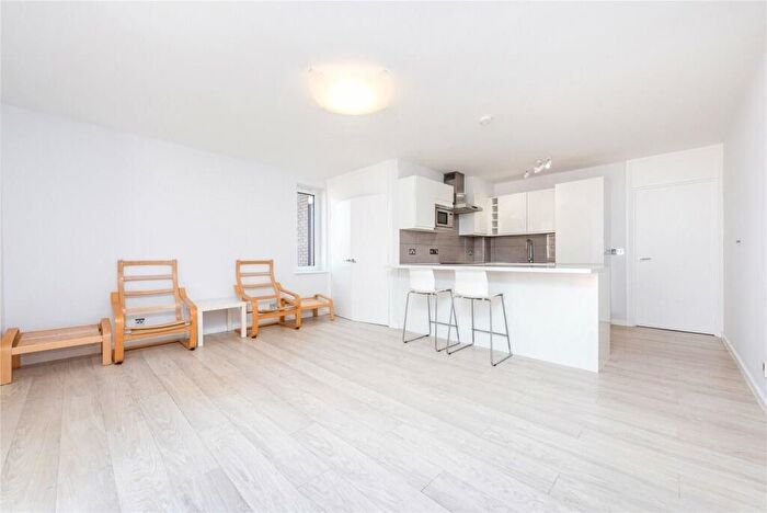 2 Bedroom Flat To Rent In St Gabriels Road, Cricklewood, London, NW2