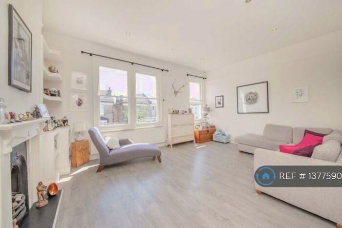 3 Bedroom Maisonette To Rent In Sistova Road, London, SW12