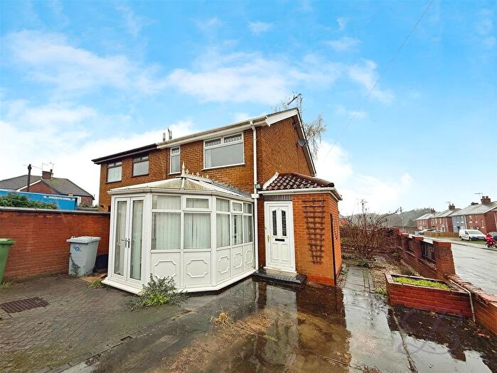 3 Bedroom Semi Detached House For Sale In Whinney Lane, New Ollerton, Newark, NG22