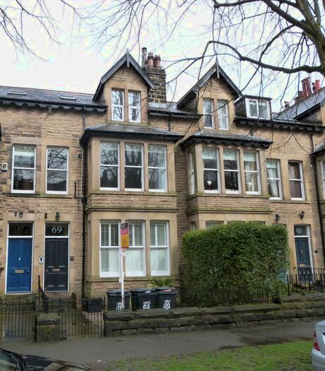 2 Bedroom Flat To Rent In West End Avenue, Harrogate, HG2