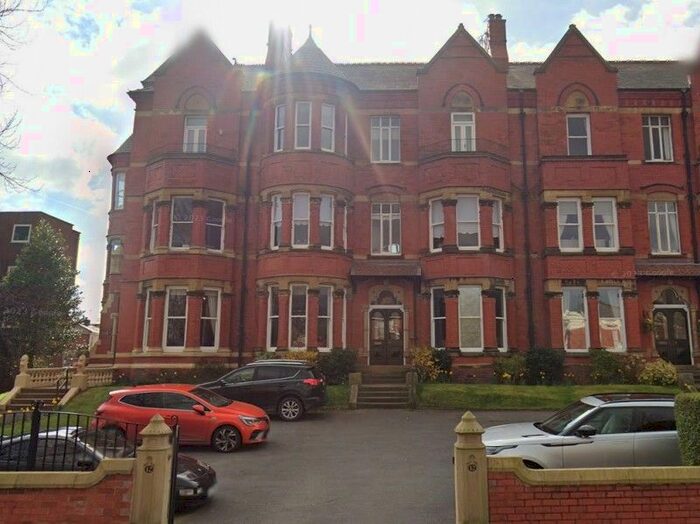 2 Bedroom Flat To Rent In Lord Street West, Southport, Merseyside., PR8