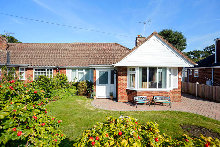 3 Bedroom Bungalow For Sale In The Rise, Partridge Green, RH13