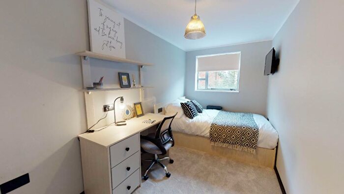 8 Bedroom Flat To Rent In North Sherwood Street, Arboretum, Nottingham, NG1