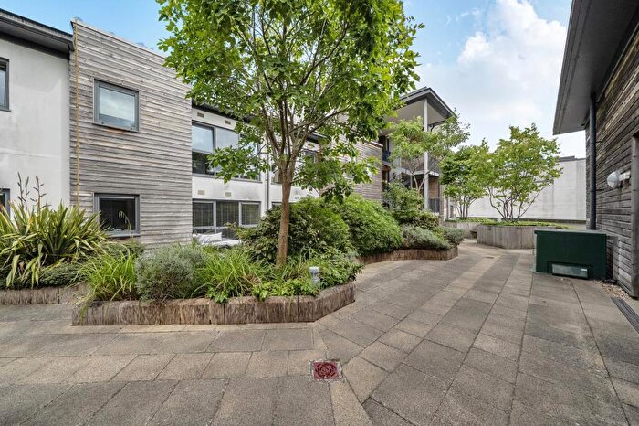 1 Bedroom Flat For Sale In Park Way, Newbury, RG14