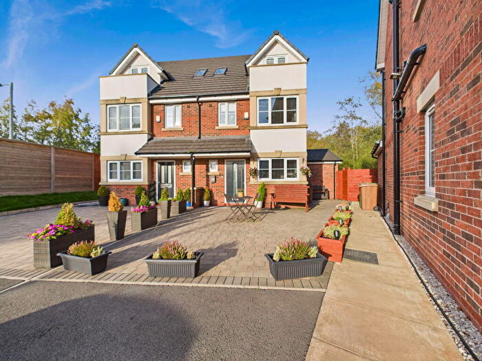 3 Bedroom Semi-Detached House For Sale In Frank Hornby Close, Maghull, L31