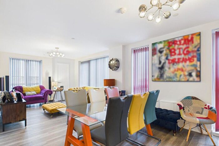 3 Bedroom Flat For Sale In Wharf Road, Chelmsford, CM2