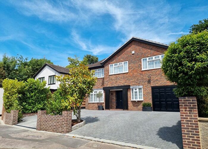 4 Bedroom Property To Rent In Church Lane, Loughton, IG10