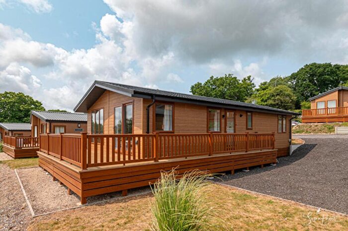 2 Bedroom Park Home For Sale In Carters Paddock, Roebeck Country Park, PO33