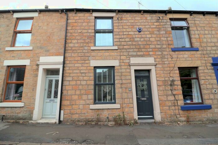 2 Bedroom Terraced House To Rent In Queen Street, Hadfield, SK13