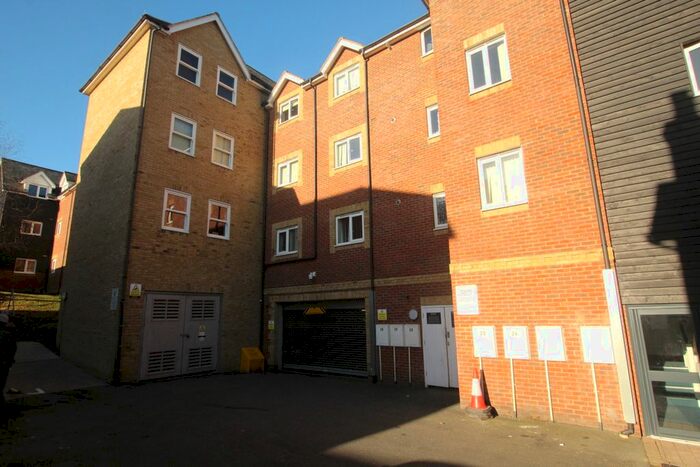 1 Bedroom Flat To Rent In Archer Place, South Street, Bishop's Stortford, CM23