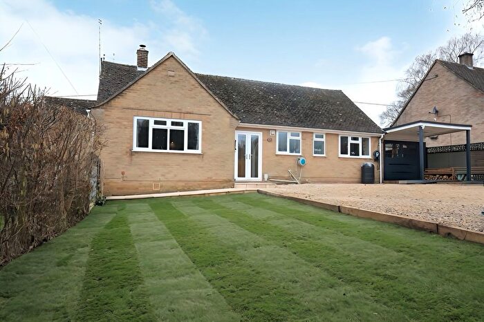 4 Bedroom Detached House For Sale In High Street, Finstock, Chipping Norton, OX7