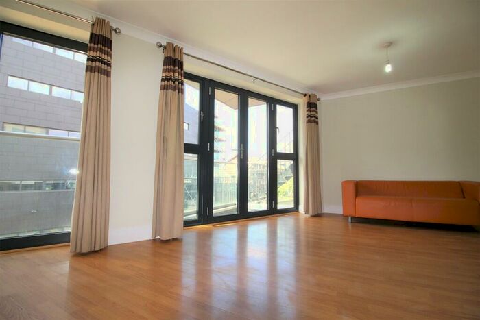 2 Bedroom Flat To Rent In The Grove, Stratford, London, E15