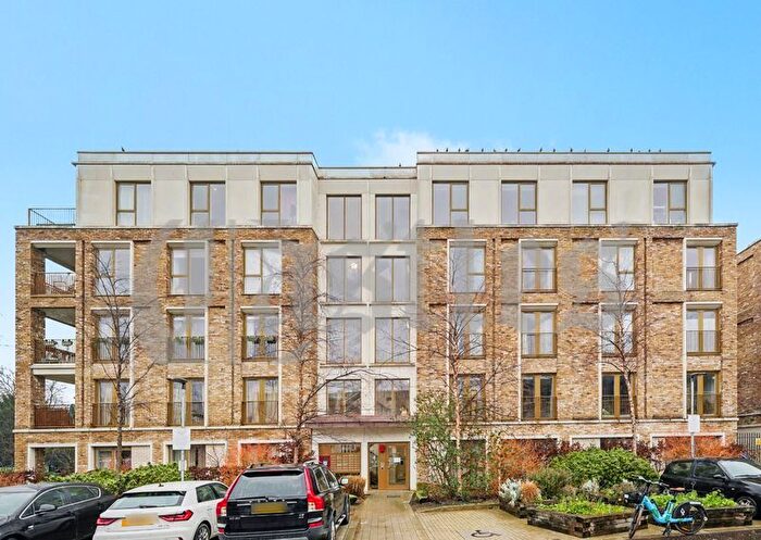 1 Bedroom Flat For Sale In Apple Tree Road, London, N17