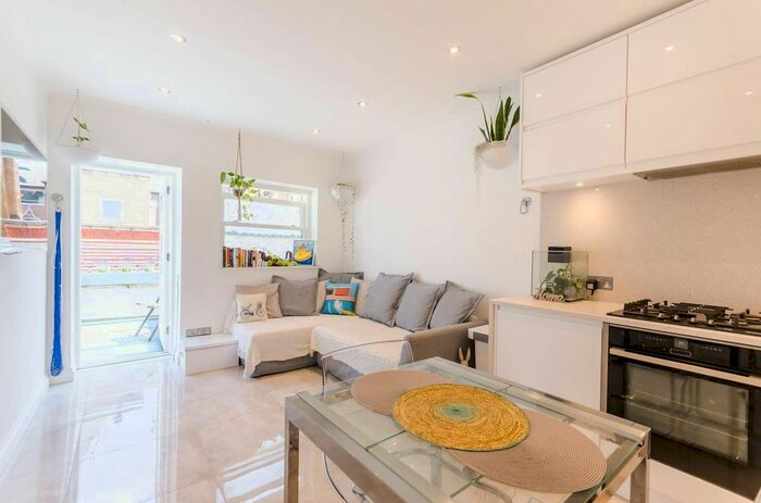 1 Bedroom Flat To Rent In Cosway Street, Lisson Grove, London, NW1