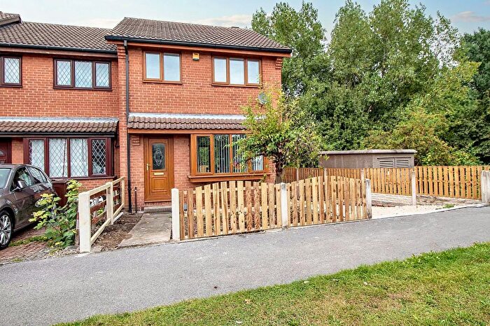 3 Bedroom End Of Terrace House To Rent In Willow Drive, Sheffield, S9