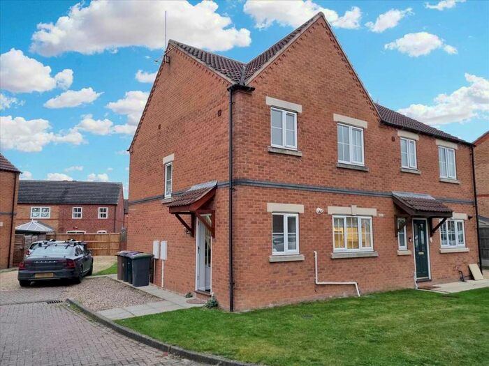 3 Bedroom Semi-Detached House To Rent In Curlew Way, Sleaford NG34
