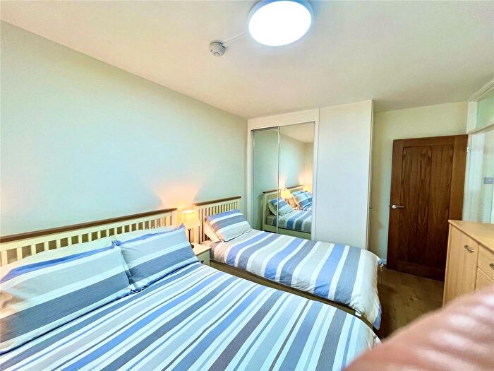 2 Bedroom Flat For Sale In Coedrath Park, Saundersfoot, Pembrokeshire, SA69