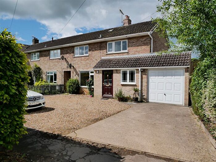 3 Bedroom Semi-Detached House For Sale In Highfield, Bromham, Chiipenham, SN15