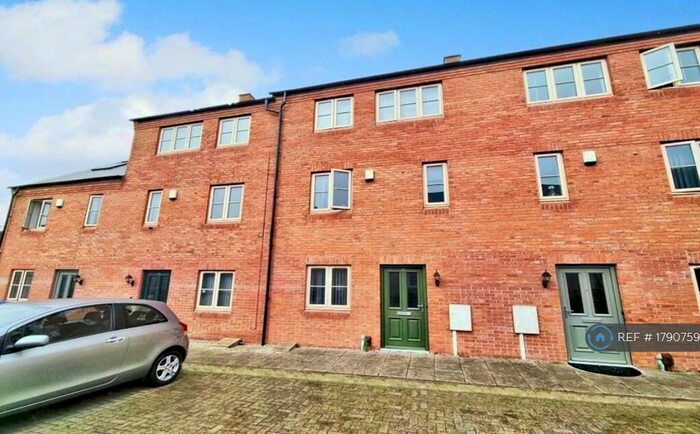 5 Bedroom Terraced House To Rent In Kilby Mews, Coventry, CV1