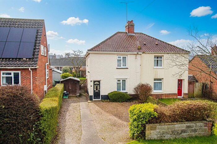 3 Bedroom Semi Detached House For Sale In Lime Tree Avenue, Costessey, Norwich, NR8