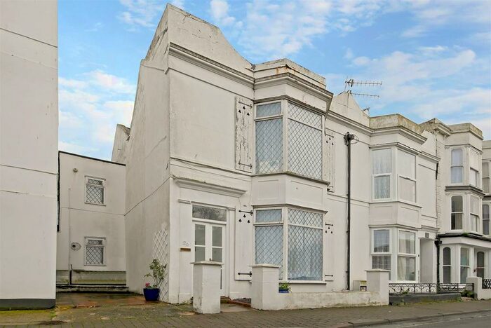 1 Bedroom Flat To Rent In The Steyne Bognor Regis, PO21