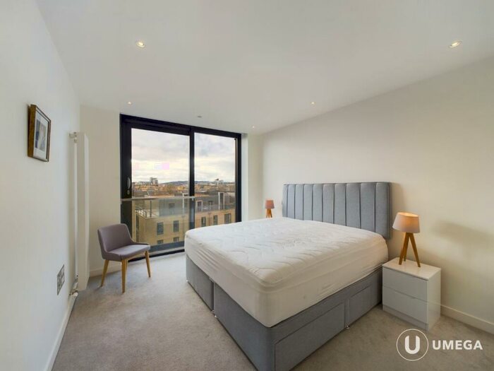 2 Bedroom Flat To Rent In Simpson Loan, Quartermile, Edinburgh, EH3