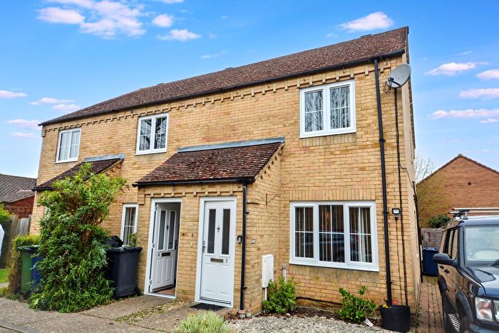 2 Bedroom End Terrace House For Sale In Oak Tree Way, Histon, Cambridge, CB24