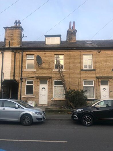 2 Bedroom Terraced House To Rent In Hollings Road, Manningham, Bradford, BD8