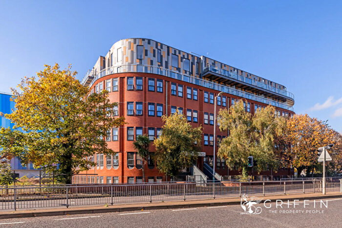 2 Bedroom Flat To Rent In Verve Apartments, Mercury Gardens, Romford, RM1