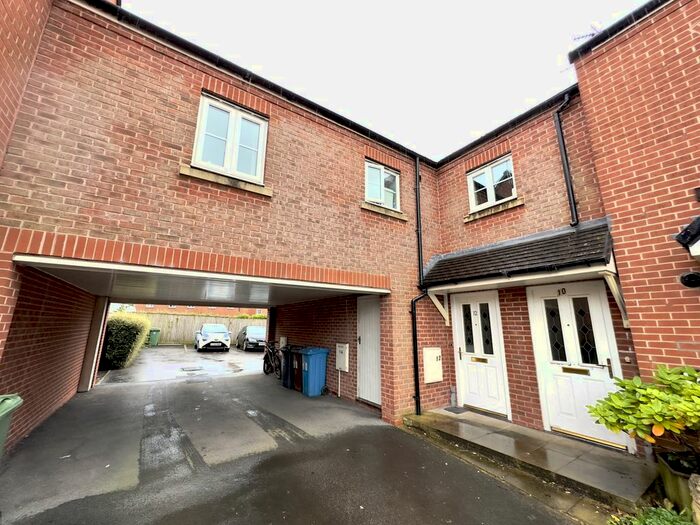 2 Bedroom Flat To Rent In Fairfield Way, Wesham, PR4