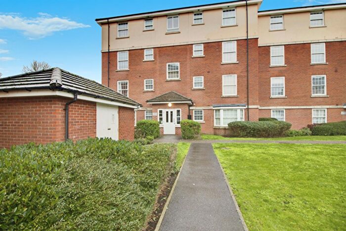 2 Bedroom Flat For Sale In Merrifield Court, Welwyn Garden City, AL7