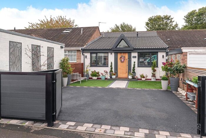 3 Bedroom Bungalow For Sale In Redcroft Green, Newcastle Upon Tyne, Tyne And Wear, NE5