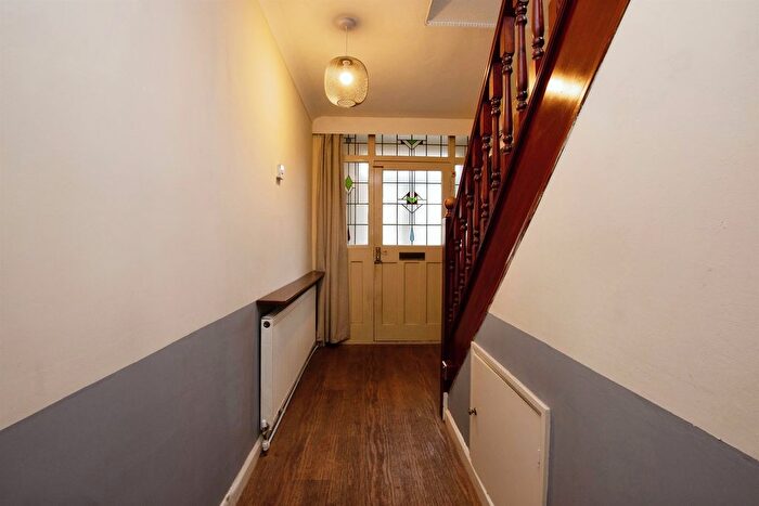 3 Bedroom Detached House For Sale In Ingram Road, Bulwell, Nottingham, NG6