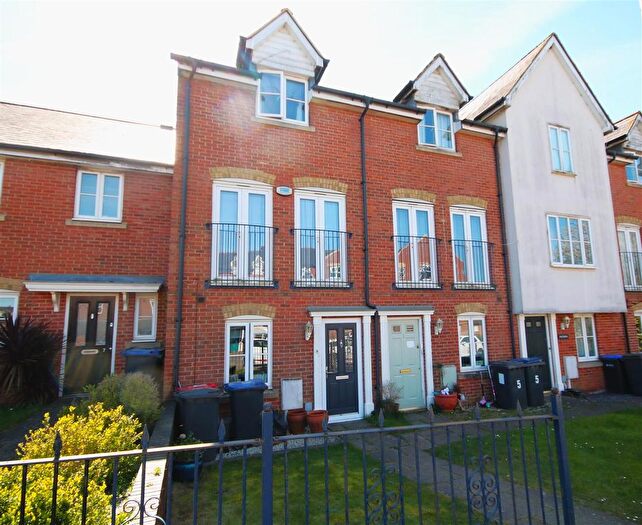 3 Bedroom Property For Sale In Godfrey Gardens, Chartham, Canterbury, CT4