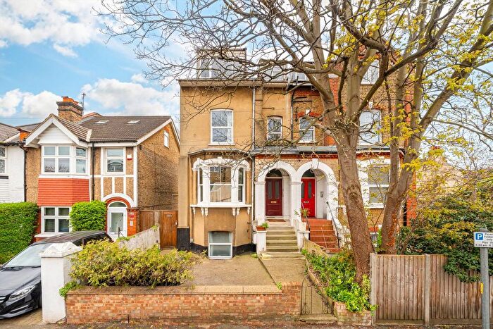 2 Bedroom Maisonette For Sale In Park Road, Colliers Wood, SW19