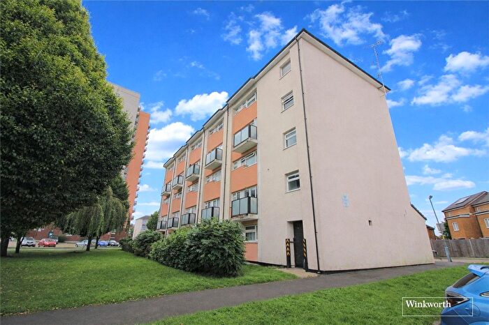 2 Bedroom Flat For Sale In Worcester House, Stratfield Road, Borehamwood, Hertfordshire, WD6