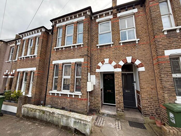 3 Bedroom House To Rent In Gillian Street, Lewisham, SE13