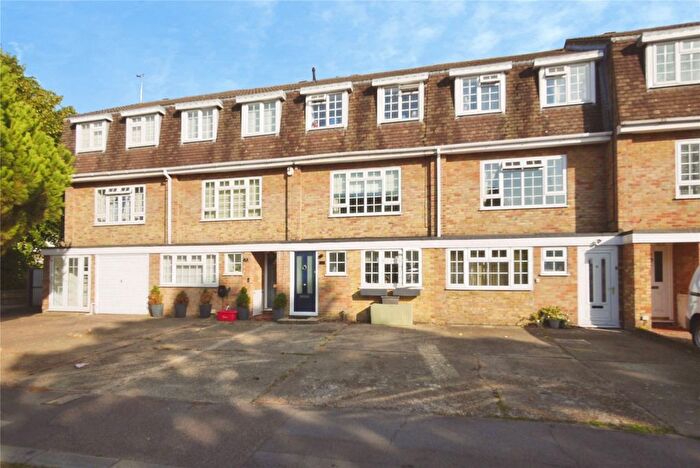 4 Bedroom Terraced House For Sale In Wingway, Brentwood, Essex, CM14