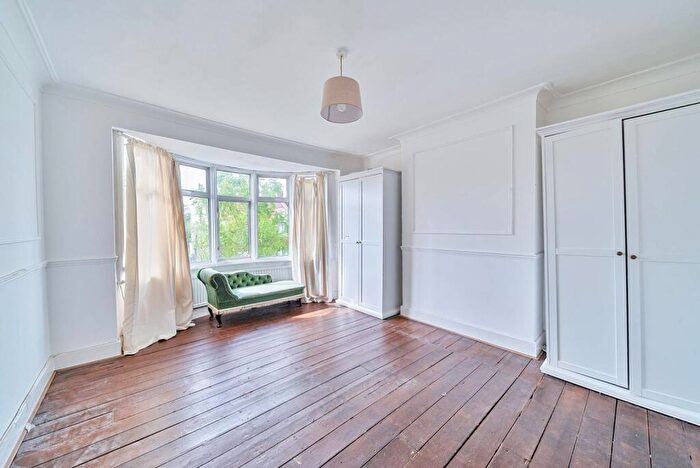 2 Bedroom Flat To Rent In Canterbury Road, Harrow, HA1